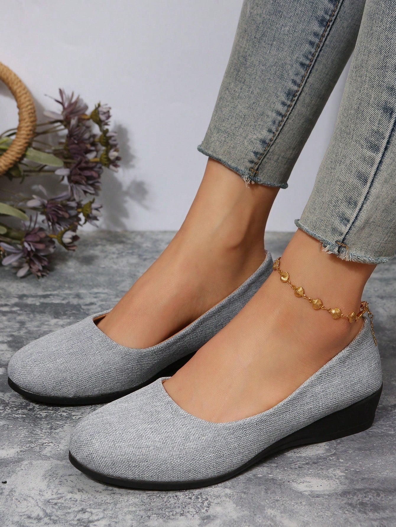 Women Fashionable Classic Comfortable Casual Small Wedge Heel Backstrap Flat Mom Shoes, Suitable For Any Occasion-Grey-1